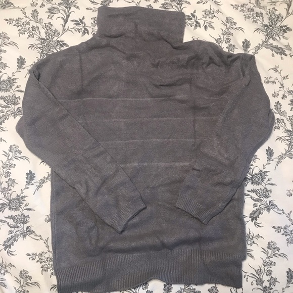 Bundle 4/25 Grey Turtle Neck Sweater - Picture 2 of 2
